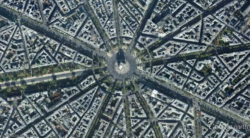 Plaza Charles de Gaulle. Fuente: Google Earth