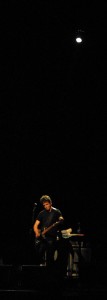 El cantante norteamericano Lou Reed durante el concierto que ofreció en  el Palacio de Congresos de Granada para presentar su disco 'NYC Man: The collection'. 8 de juli de 2003 Ramón L. Pérez/Archivo de IDEAL