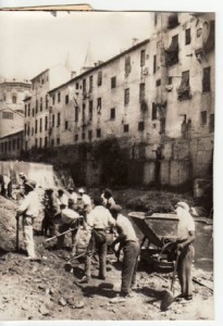 Trabajos de cubrimiento del río Darro en el año 1936. Torres Molina/Archivo de IDEAL