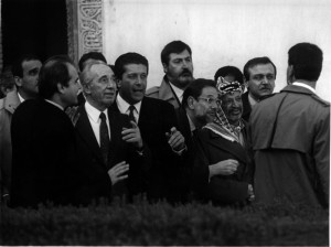 Visita del Yaser Arafat y Simón Péres a Granada, donde participaron en el Encuentro Internacional 'La Paz, un día después' organizado por la UNESCO. González Molero/Archivo de IDEAL 10 de diciembre de 1993