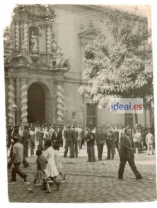 Plaza de la Universidad durante unos disturbios. Fecha desconocida. Foto Fernando Moral/Archivo de IDEAL
